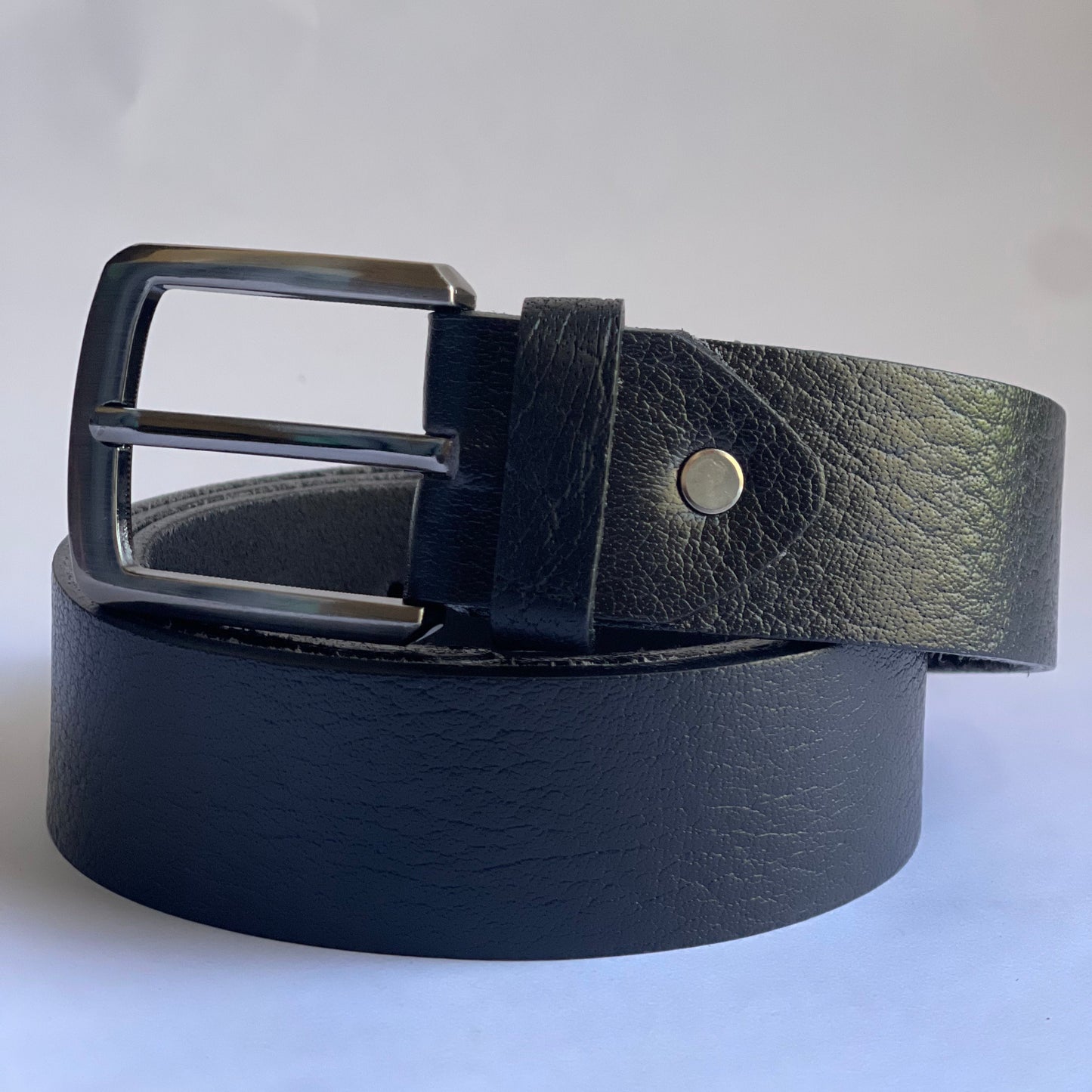 Full Grain 100% Pure Leather Belt - No Peeling or Cracking - Best For Jeans - Black