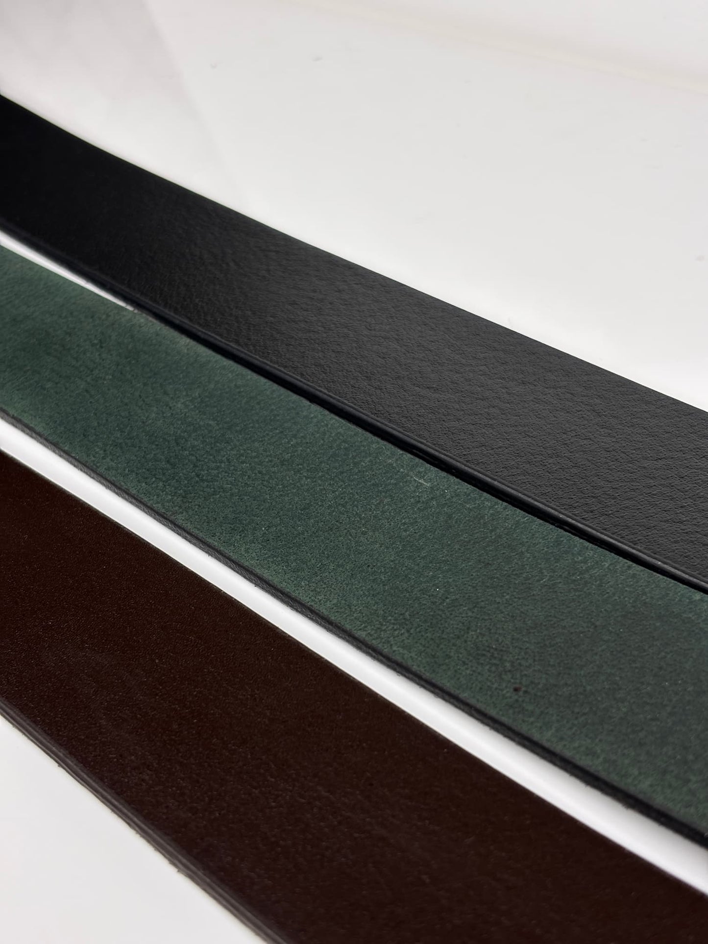 Pack of 3 - 40 MM Leather Belts - Black, Green & Chocolate Brown