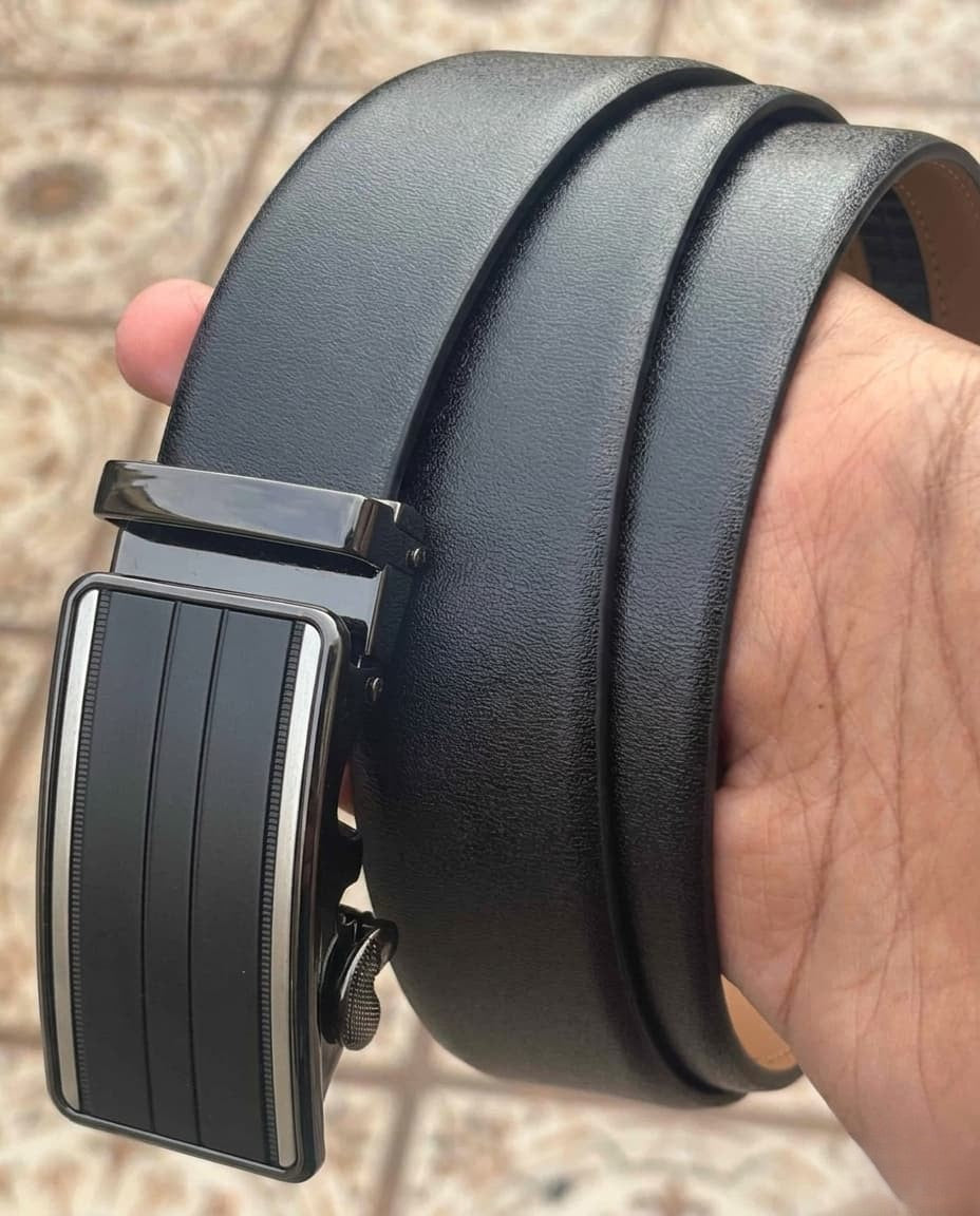 Imported Ratchet Belt – Grain Black - Versatile Buckle Collection non Leather